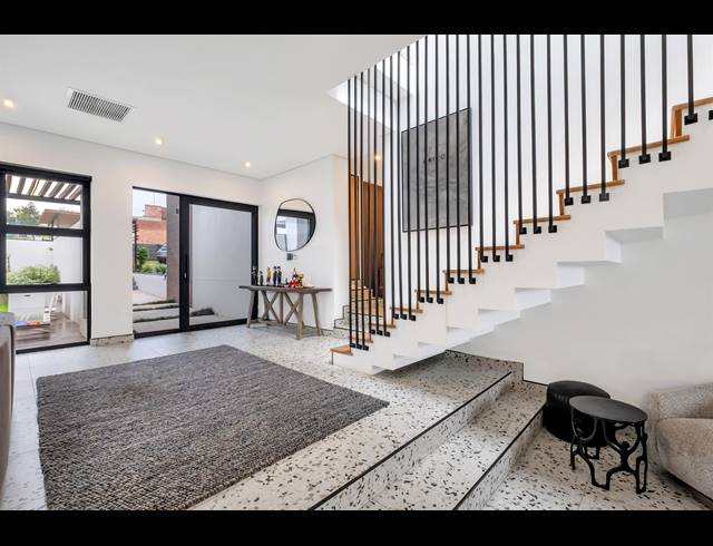 4 BEDROOM HOUSE FOR SALE IN HELDERFONTEIN ESTATE